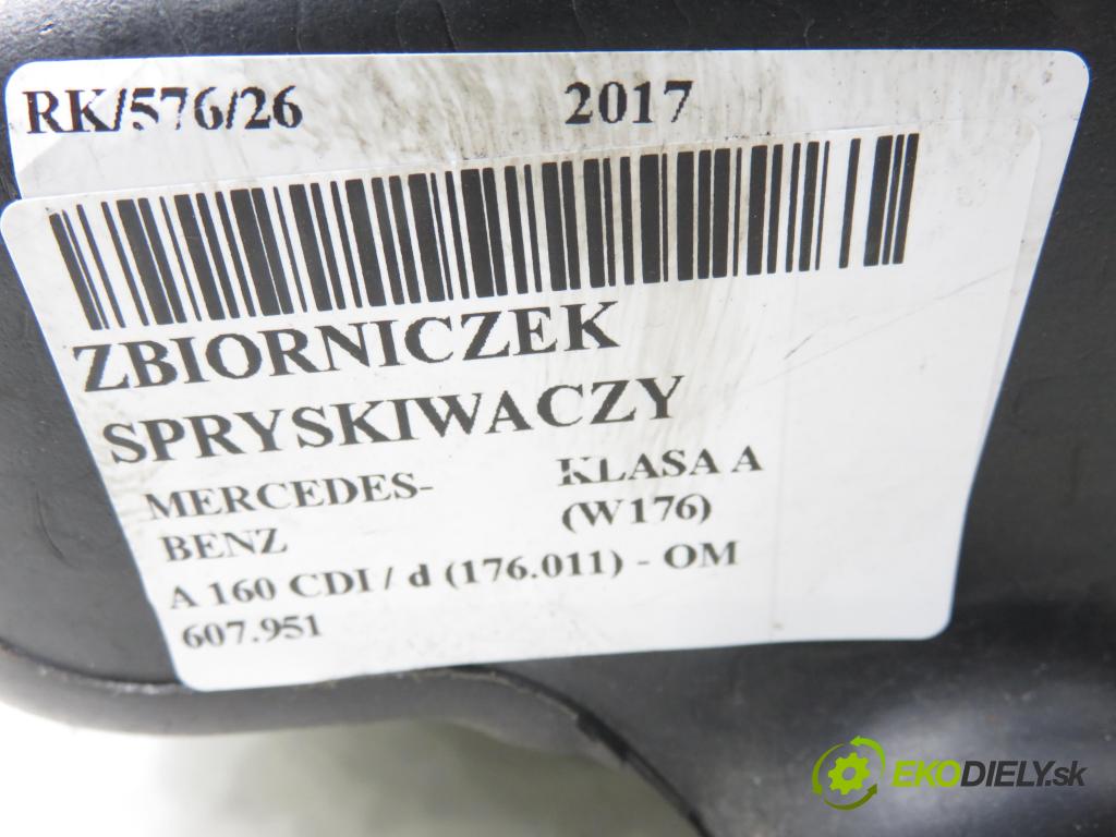 MERCEDES-BENZ KLASA A (W176) HB 2017 66,00 A 160 CDI / d (176.011) 90 - OM 607.951 1461,00 Nádržka ostrekovačov A2468690020 (Kľučka dverí ostatné)