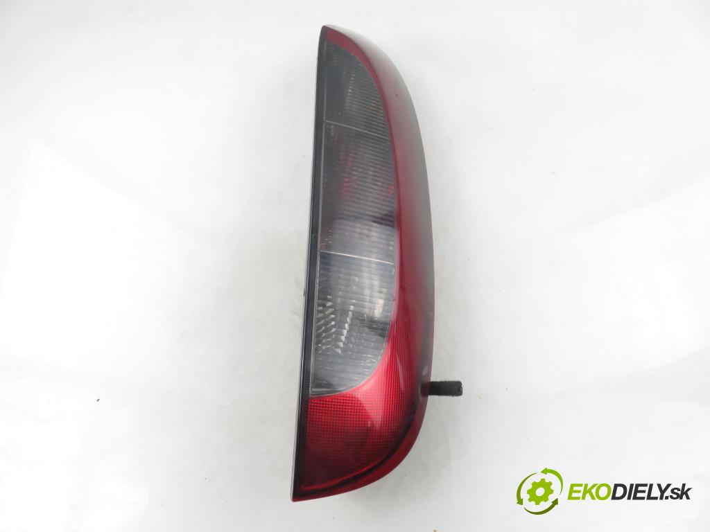 OPEL CORSA C (X01) HB 2001 43,00 1.0 12V 58 - Z 10 XE 973,00 světlo pravé zadní 09114337