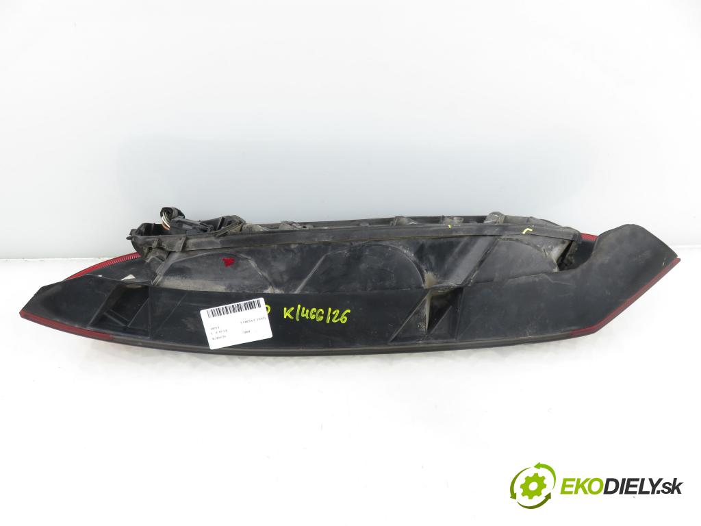 OPEL CORSA C (X01) HB 2001 43,00 1.0 12V 58 - Z 10 XE 973,00 světlo pravé zadní 09114337