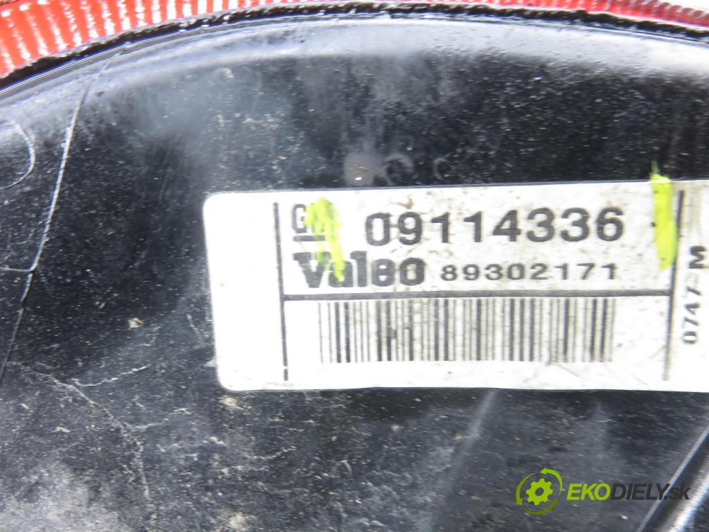 OPEL CORSA C (X01) HB 2001 43,00 1.0 12V 58 - Z 10 XE 973,00 světlo levé zadní 09114336