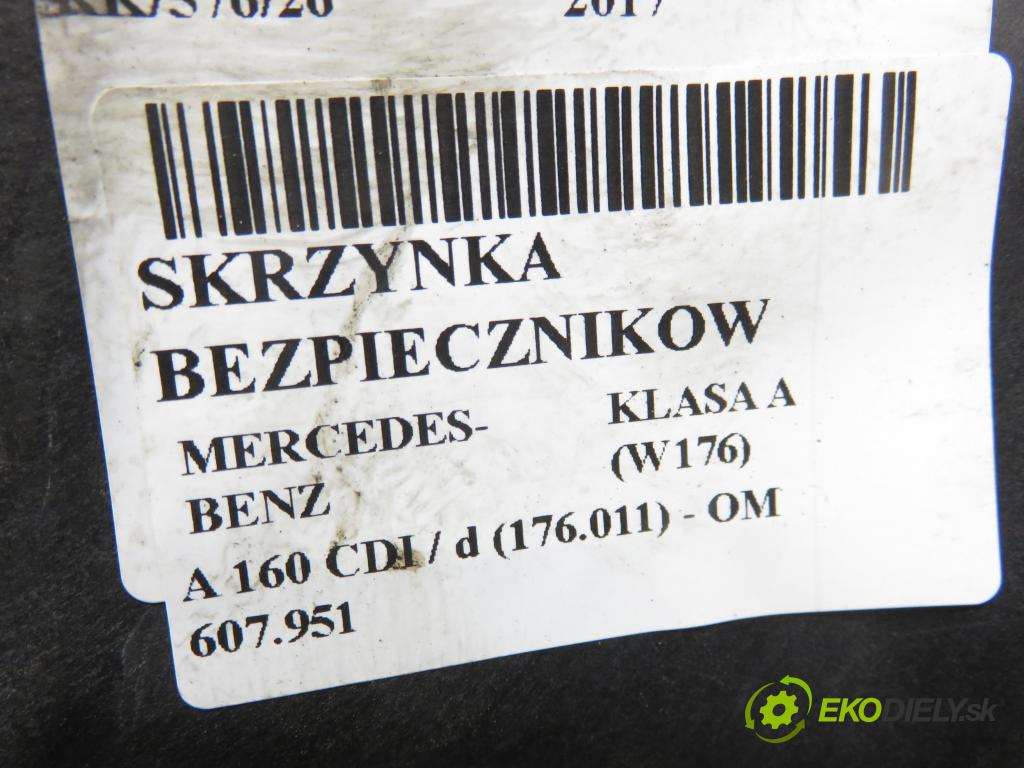 MERCEDES-BENZ KLASA A (W176) HB 2017 66,00 A 160 CDI / d (176.011) 90 - OM 607.951 1461,00 Skrinka POJISTKY: A2465403803