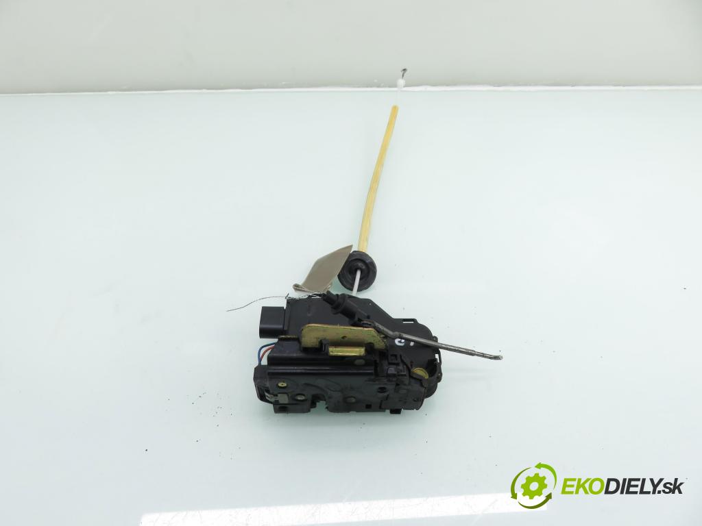 AUDI A2 (8Z0) HB 2001 55,00 1.4 - AUA 1390,00 zámok 