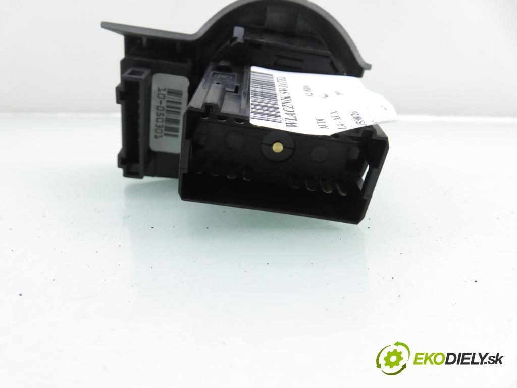 AUDI A2 (8Z0) HB 2001 55,00 1.4 - AUA 1390,00 prepínač svetlá 8Z1941531D
