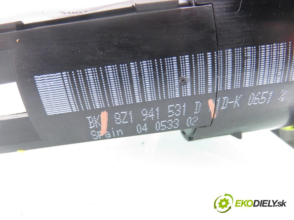 AUDI A2 (8Z0) HB 2001 55,00 1.4 - AUA 1390,00 prepínač svetlá 8Z1941531D