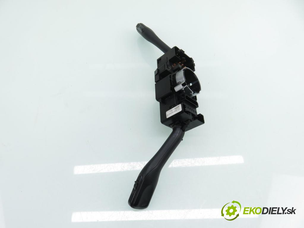 AUDI A2 (8Z0) HB 2001 55,00 1.4 - AUA 1390,00 PAKA/ŘAZENÍ/SADA: 8L0953513G