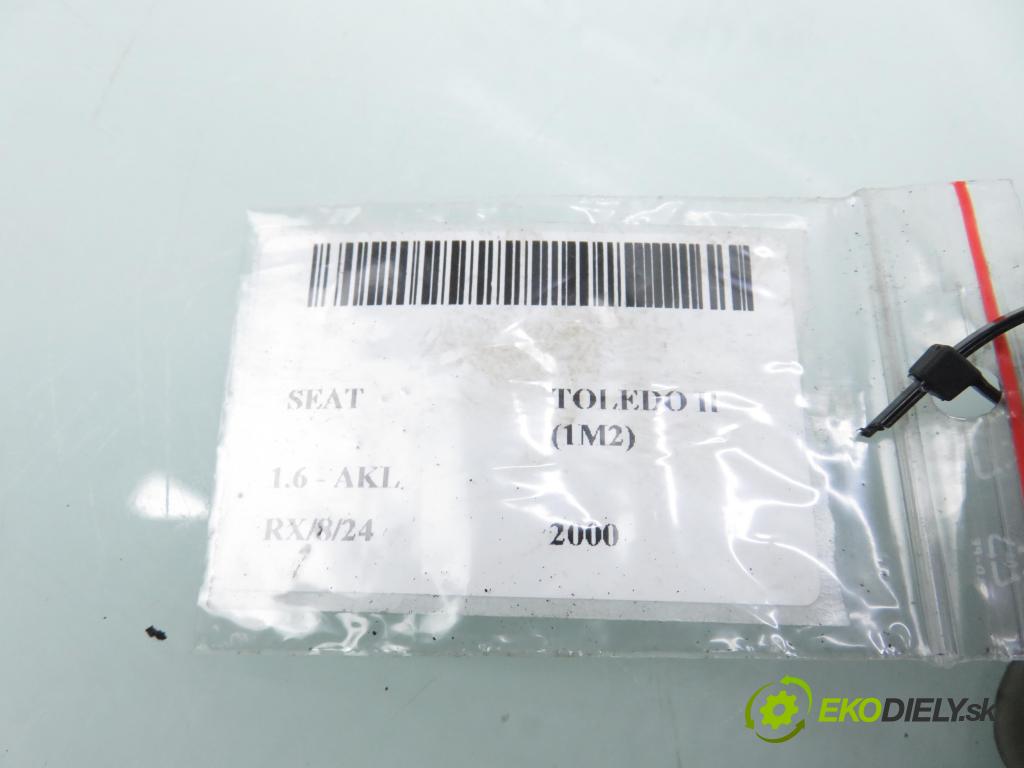 SEAT TOLEDO II (1M2) SEDAN 2000 74,00 1.6 - AKL 1595,00 HALOGENY: 1M0941700A