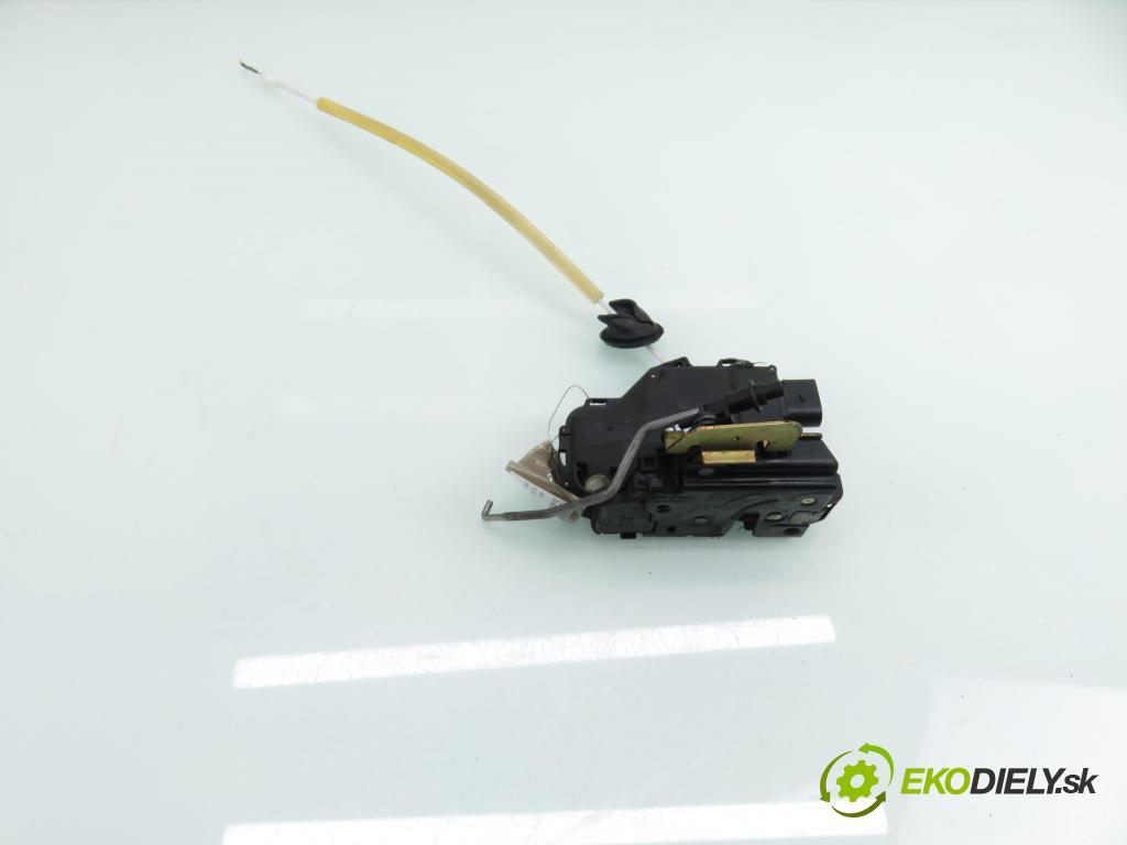 AUDI A2 (8Z0) HB 2001 55,00 1.4 - AUA 1390,00 zámok