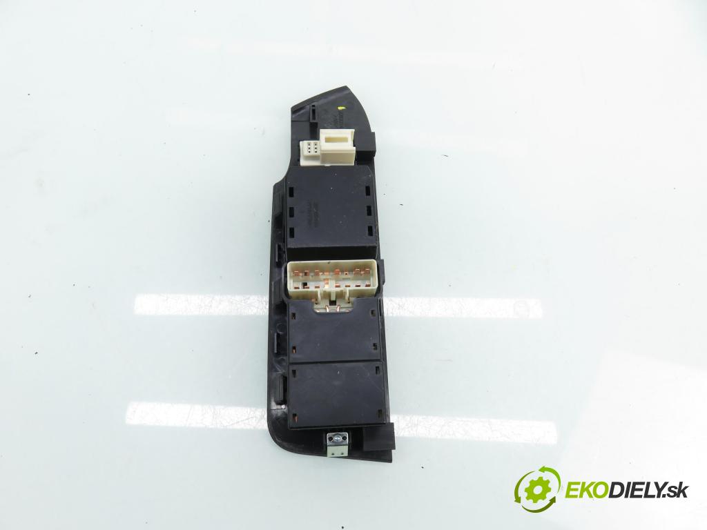 CHEVROLET CAPTIVA (C100, C140) SUV 2012 137,00 2.4 186 - LE9 2384,00 Panel ovládania okien 201003481