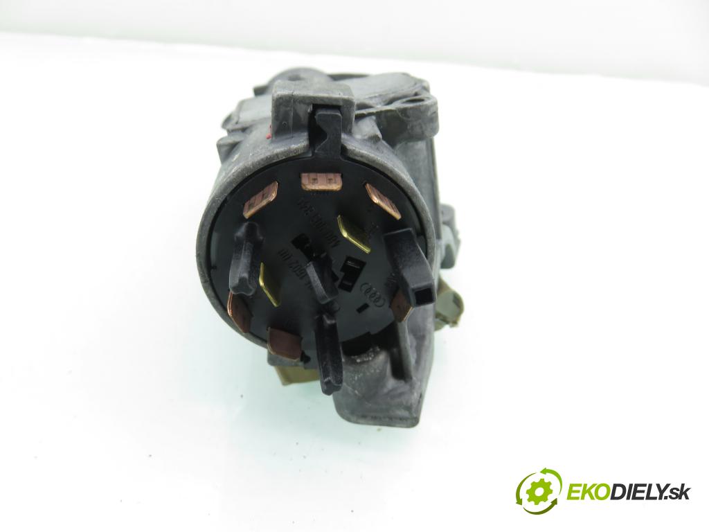 AUDI A2 (8Z0) HB 2001 55,00 1.4 - AUA 1390,00 spínačka / VLOŽKY 4B0905851C