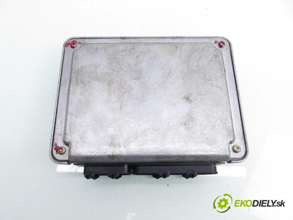 AUDI A4 Avant (8D5, B5) KOMBI 1999 66,00 1.9 TDI 90 1896,00 Riadiaca jednotka Motor 038906018FF ; 0281010065