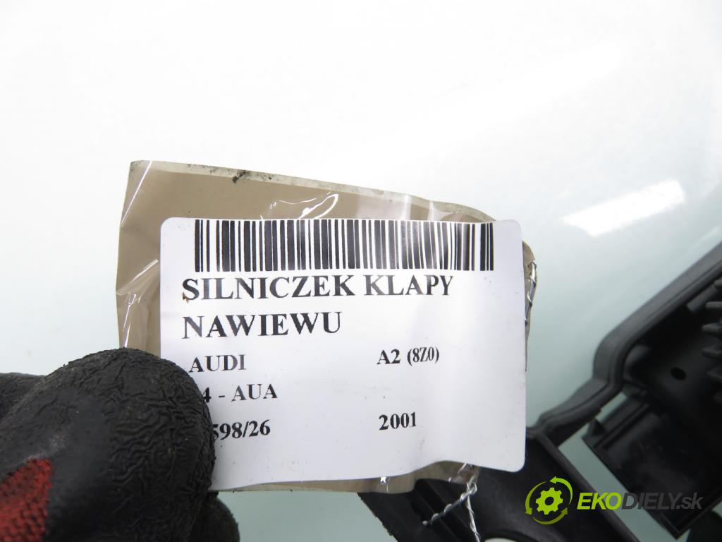 AUDI A2 (8Z0) HB 2001 55,00 1.4 - AUA 1390,00 motorek dveří topení 0132801200 ; 6Q1907511 ; 6Q1819379