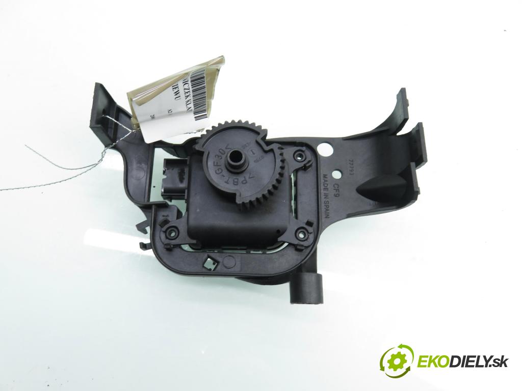 AUDI A2 (8Z0) HB 2001 55,00 1.4 - AUA 1390,00 motorek dveří topení 0132801200 ; 6Q1907511 ; 6Q1819379