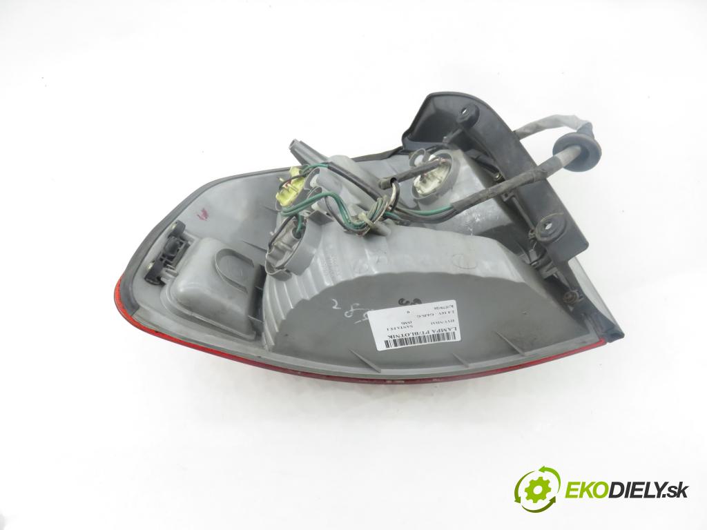 HYUNDAI SANTA FÉ I (SM) SUV 2004 107,00 2.4 16V 146 - G4JS-G 2351,00 Svetlo pravé zadné
