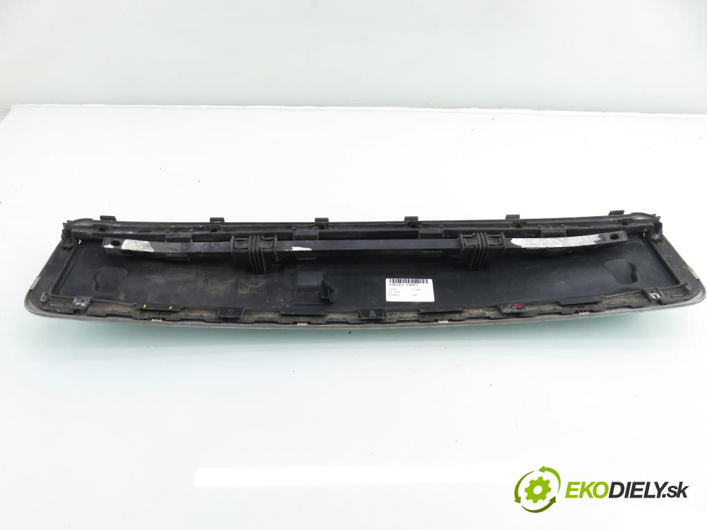 AUDI A2 (8Z0) HB 2001 55,00 1.4 - AUA 1390,00 Mriežka / maska 8Z0853692 ; 8Z0853321