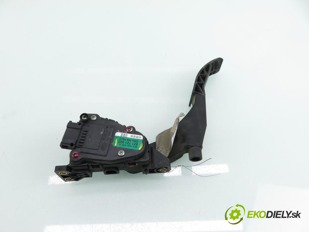 AUDI A2 (8Z0) HB 2001 55,00 1.4 - AUA 1390,00 Potenciometer plynu 8Z1721523 ; 6PV00802615 (Potenciometer plynového pedálu)
