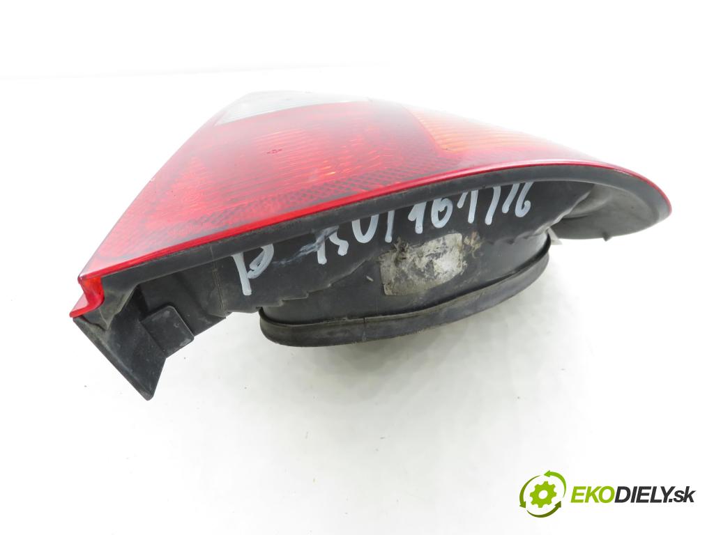 RENAULT THALIA I (LB0/1/2_) SEDAN 2001 55,00 1.4 - K7J 700 1390,00 Svetlo pravé zadné