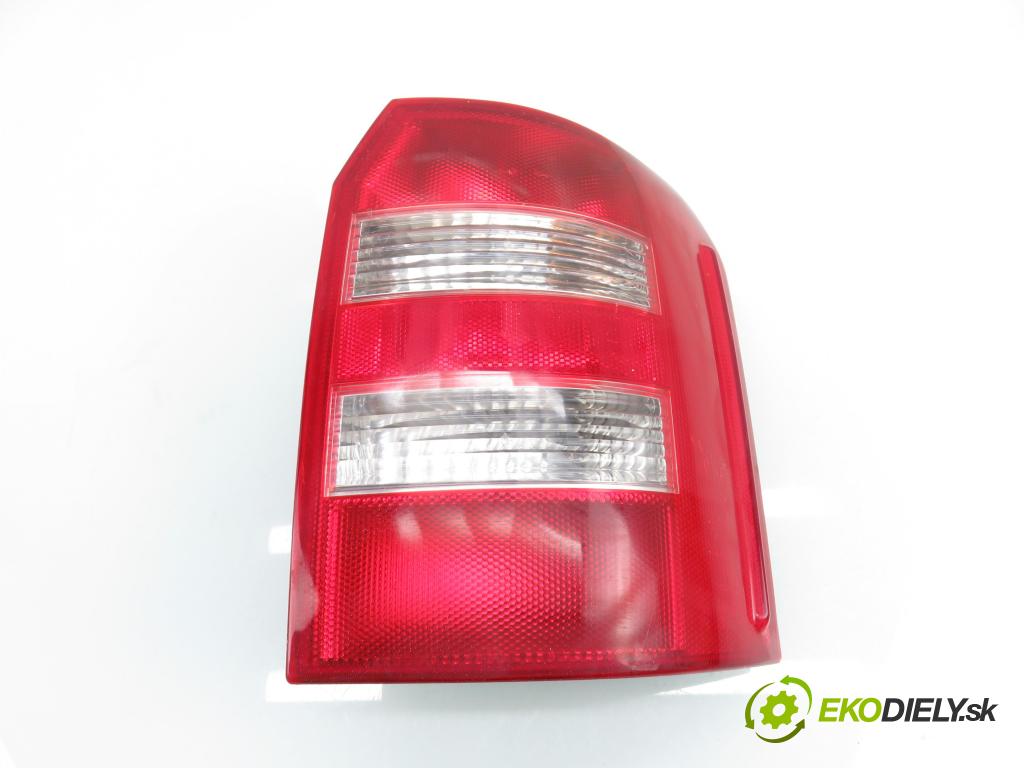 AUDI A2 (8Z0) HB 2001 55,00 1.4 - AUA 1390,00 Svetlo pravé zadné 286602