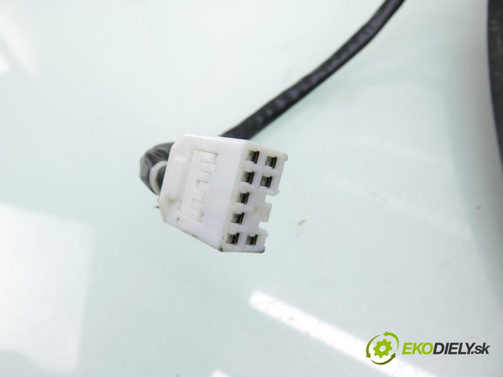 CHEVROLET CAPTIVA (C100, C140) SUV 2012 100,00 2.4 2405,00 Svetlo pravé zadné