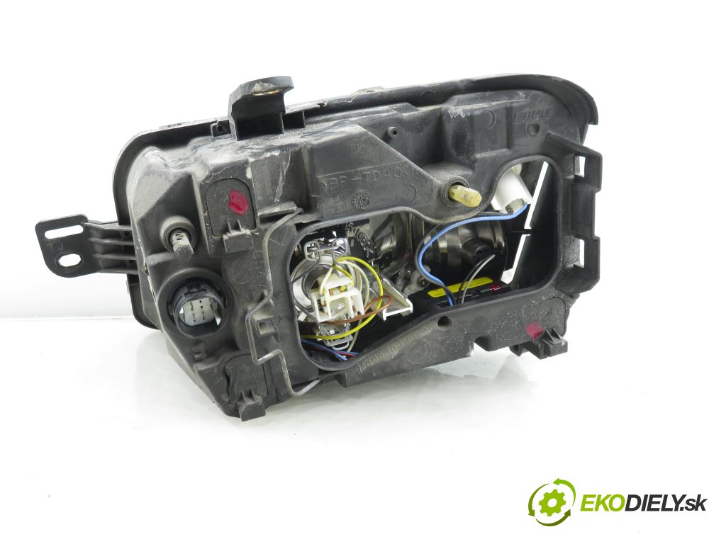 FIAT PANDA (169_) HB 2003 40,00 1.1 54 - 187 A1.000 1108,00 Svetlo PP