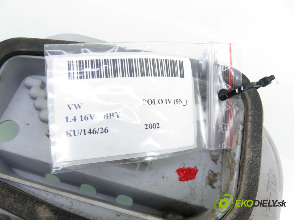 VW POLO (9N_) HB 2002 55,00 1.4 16V 75 - BBY 1390,00 PŘÍSPĚVEK svetla levý ZADNÍ: 6Q6945257A