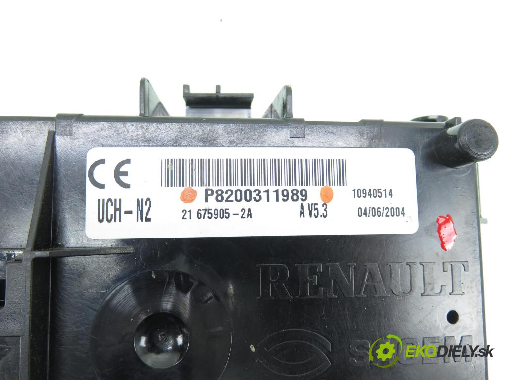 RENAULT CLIO II (BB_, CB_) HB 2004 55,00 1.2 16V (BB05, BB0W, BB11, BB27, BB2T, BB2U, BB2V, 1149,00 MODUL 8200311989