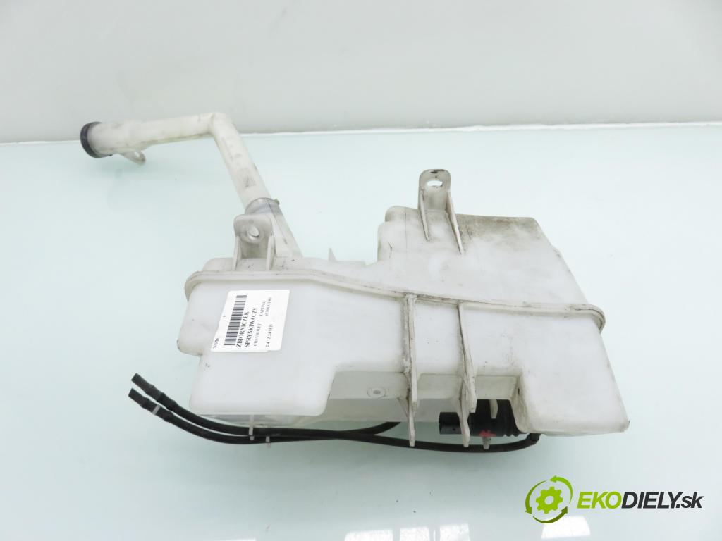 CHEVROLET CAPTIVA (C100, C140) SUV 2012 137,00 2.4 186 - LE9 2384,00 Nádržka ostrekovačov 20777307 ; 20775069 (Kľučka dverí ostatné)