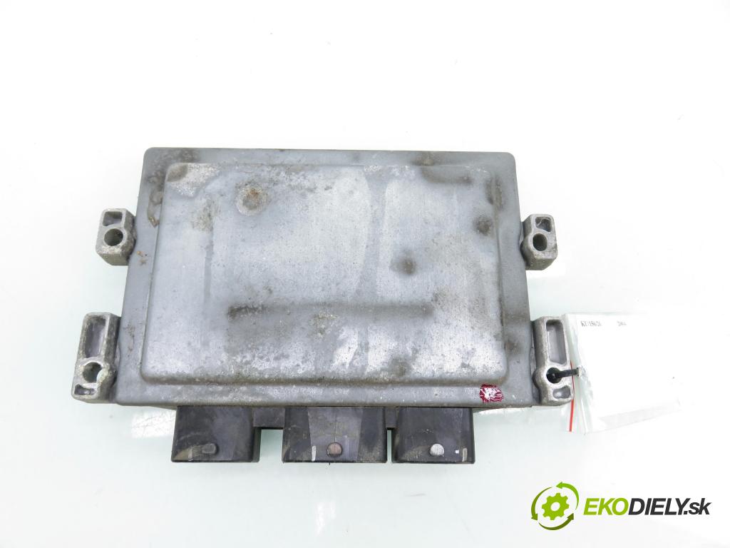 RENAULT CLIO II (BB_, CB_) HB 2004 55,00 1.2 16V (BB05, BB0W, BB11, BB27, BB2T, BB2U, BB2V, 1149,00 Riadiaca jednotka Motor S120201105A ; 8200417597 ; 8200400246
