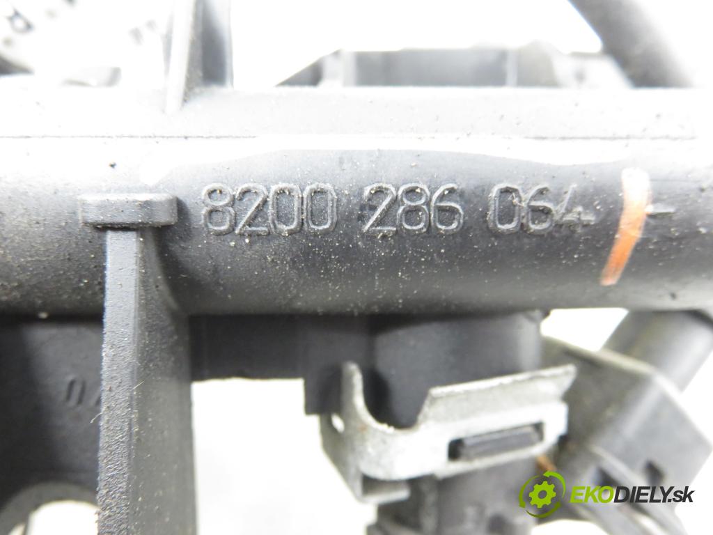 RENAULT CLIO II (BB_, CB_) HB 2004 55,00 1.2 16V (BB05, BB0W, BB11, BB27, BB2T, BB2U, BB2V, 1149,00 Lišta vstrekovacia 8200286064 ; 8200292590 ; H82292589 (Vstrekovacia lišta)