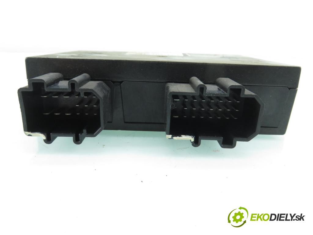 VW NEW BEETLE (9C1, 1C1) HB 2001 66,00 1.9 TDI 90 - ALH 1896,00 MODUL komfortu 1J0959799AH ; 5DK00794551 ; 1JM990799A