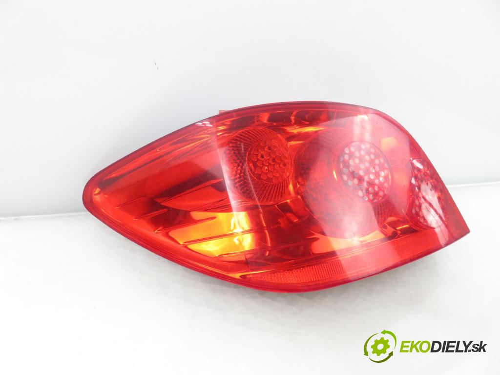 PEUGEOT 307 (3A/C) HB 2005 65,00 1.4 16V - KFU (ET3J4) 1360,00 Svetlo ľavé zadné 557676