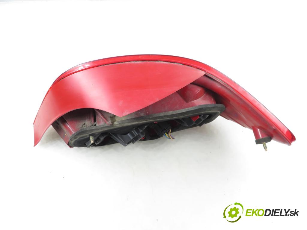PEUGEOT 307 (3A/C) HB 2005 65,00 1.4 16V - KFU (ET3J4) 1360,00 Svetlo ľavé zadné 557676