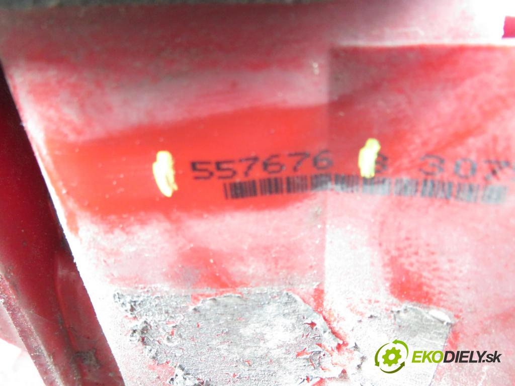 PEUGEOT 307 (3A/C) HB 2005 65,00 1.4 16V - KFU (ET3J4) 1360,00 Svetlo ľavé zadné 557676