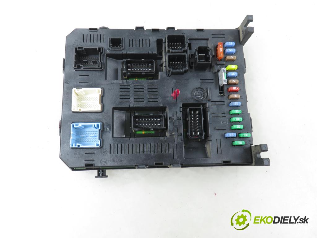 PEUGEOT 307 (3A/C) HB 2005 65,00 1.4 16V - KFU (ET3J4) 1360,00 MODUL BSI 281148373A ; 2167600315B ; 281133468A