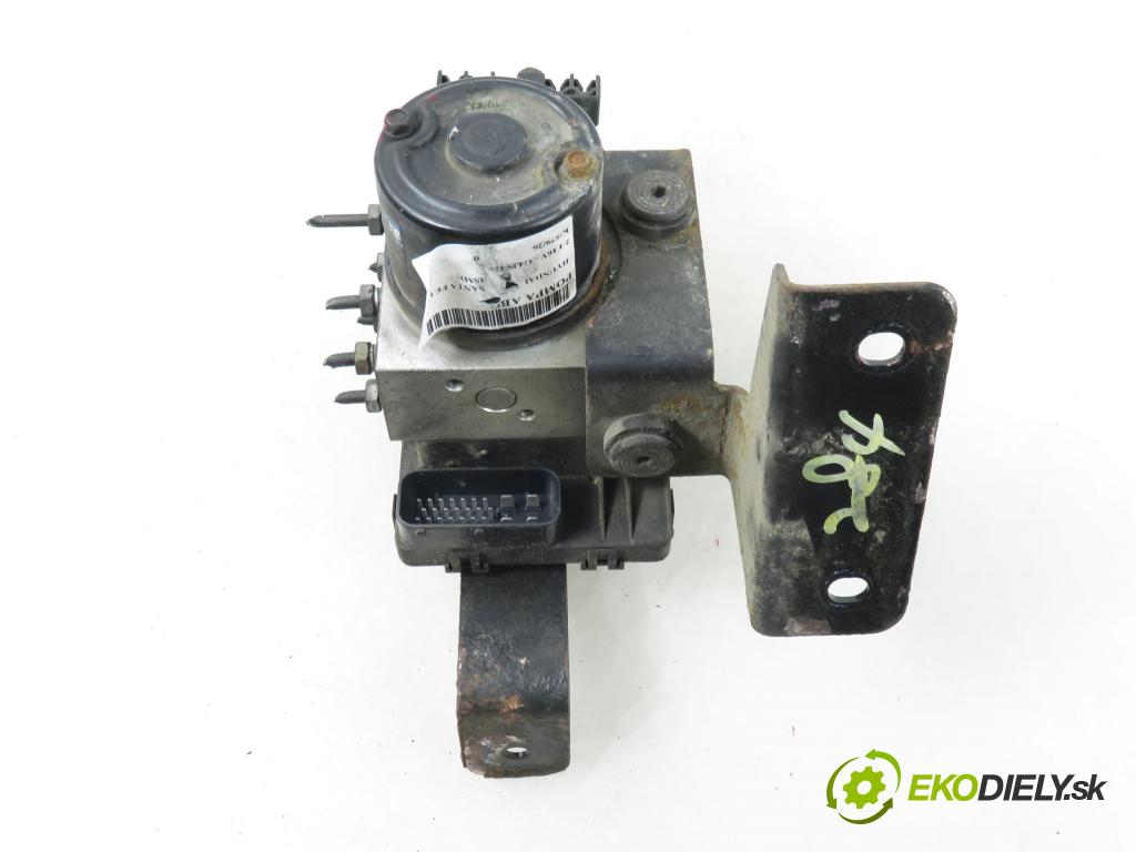 HYUNDAI SANTA FÉ I (SM) SUV 2004 107,00 2.4 16V 146 - G4JS-G 2351,00 Pumpa ABS 5890026050 ; 9566026300 ; BH60101100 (Pumpa ABS)