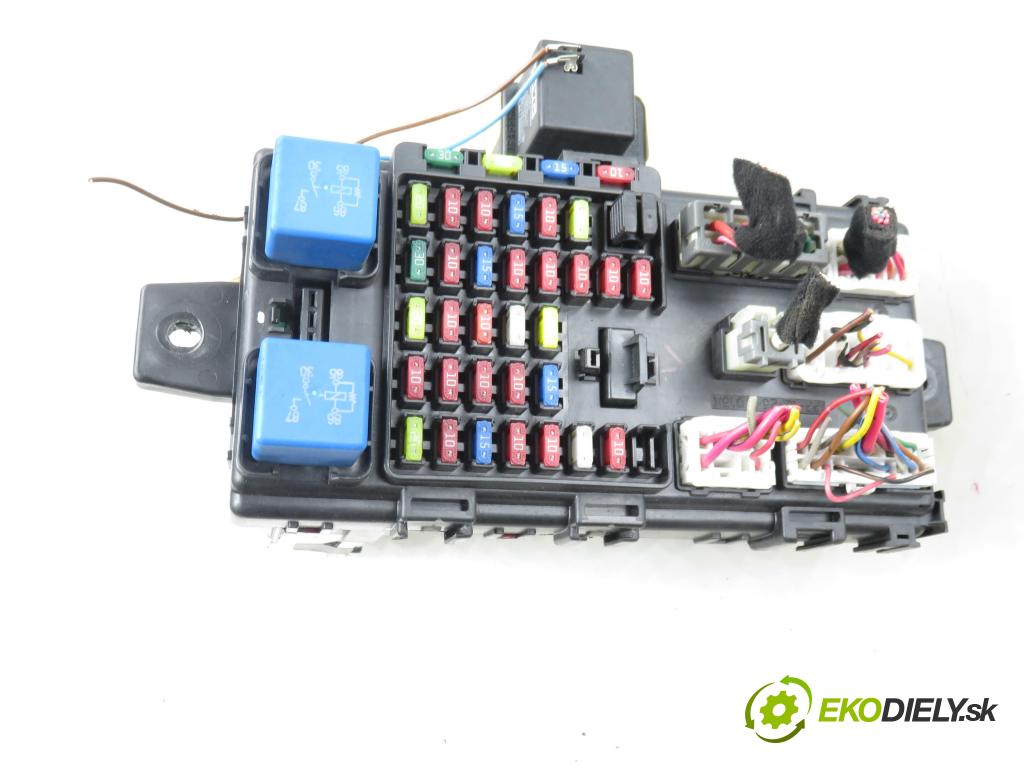 HYUNDAI SANTA FÉ I (SM) SUV 2004 107,00 2.4 16V 146 - G4JS-G 2351,00 MODUL BSI 9118826105 ; 9540026501