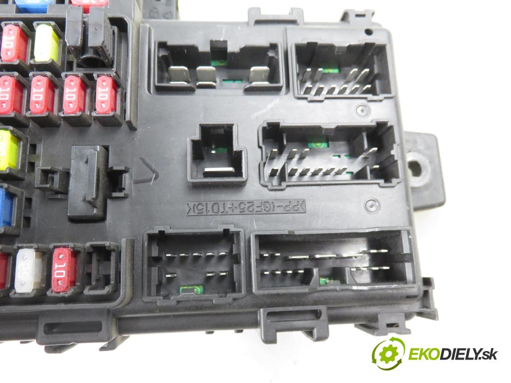 HYUNDAI SANTA FÉ I (SM) SUV 2004 107,00 2.4 16V 146 - G4JS-G 2351,00 MODUL BSI 9118826105 ; 9540026501