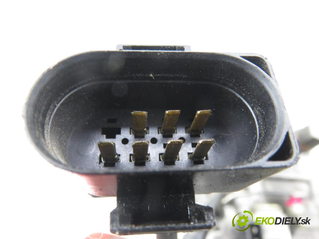 AUDI A4 Avant (8D5, B5) KOMBI 1999 66,00 1.9 TDI 90 1896,00 Pumpa vstrekovacia 0460404985 ; 028130110H (Vstrekovacie čerpadlo)