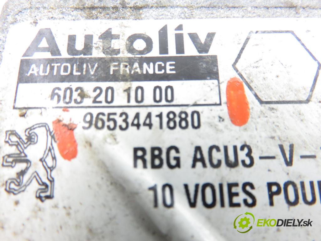 PEUGEOT 206 liftback (2A/C) HB 2004 440,00 1.1 i - HFX (TU1JP) 1124,00 MODUL air BAG 9653441880