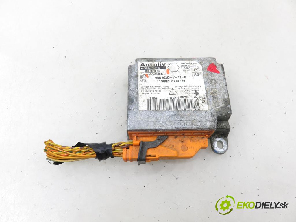 PEUGEOT 206 liftback (2A/C) HB 2004 440,00 1.1 i - HFX (TU1JP) 1124,00 MODUL air BAG 9653441880