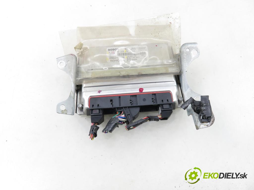 TOYOTA COROLLA Liftback (_E11_) LIFTBACK 2000 71,00 1.4 VVTi 97 - 4ZZ-FE 1398,00 Riadiaca jednotka Motor 8966102660 ; 0261206229