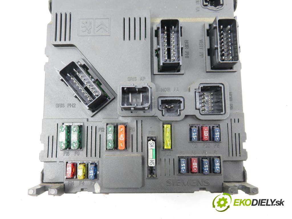 PEUGEOT 206 liftback (2A/C) HB 2004 440,00 1.1 i - HFX (TU1JP) 1124,00 MODUL BSI S118085120C ; 9652474880
