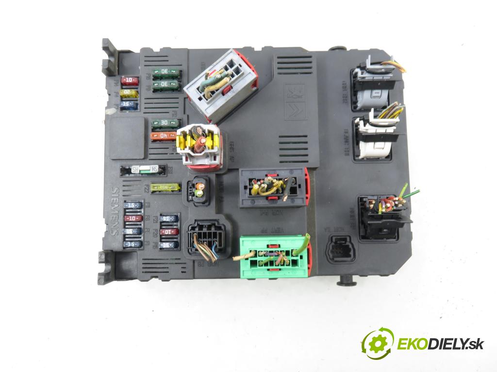 PEUGEOT 206 liftback (2A/C) HB 2004 440,00 1.1 i - HFX (TU1JP) 1124,00 MODUL BSI S118085120C ; 9652474880