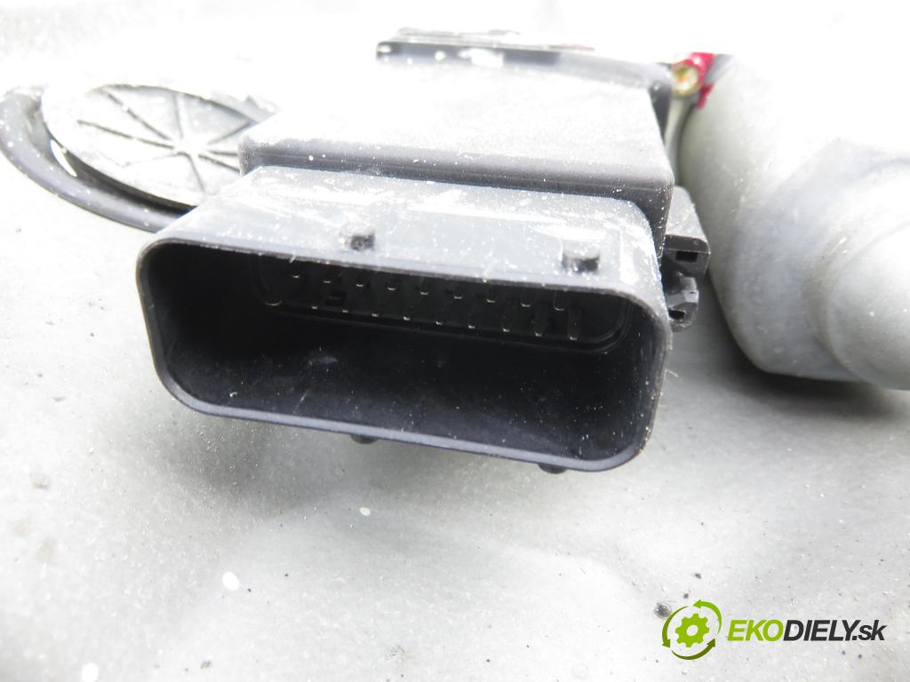 VW GOLF IV (1J1) HB 2000 96,00 1.9 TDI - ASZ 1896,00 Mechanizmus okien 1C1959802A ; 1J4837756F