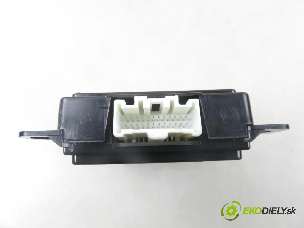 CITROEN C-CROSSER (EP_) SUV 2008 115,00 2.2 HDi 160 - 4HN (DW12MTED4) 2179,00 MODUL BLUETOOTH 8785A010