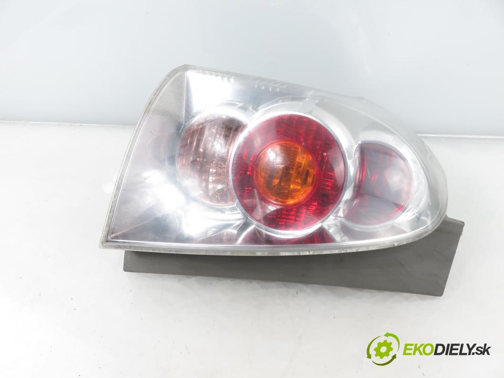 TOYOTA COROLLA Verso (ZER_, ZZE12_, R1_) VAN 2004 85,00 2.0 D-4D (CUR10_) - 1CD-FTV 1995,00 Svetlo ľavé zadné 