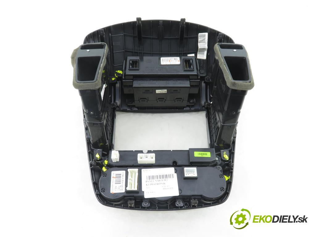 KIA CEE'D liftback (ED) HB 2008 80,00 1.4 16V 109 - G4FA 1396,00 Panel kúrenia KLIMATRONIK 972501H000EQ ; 957101H400