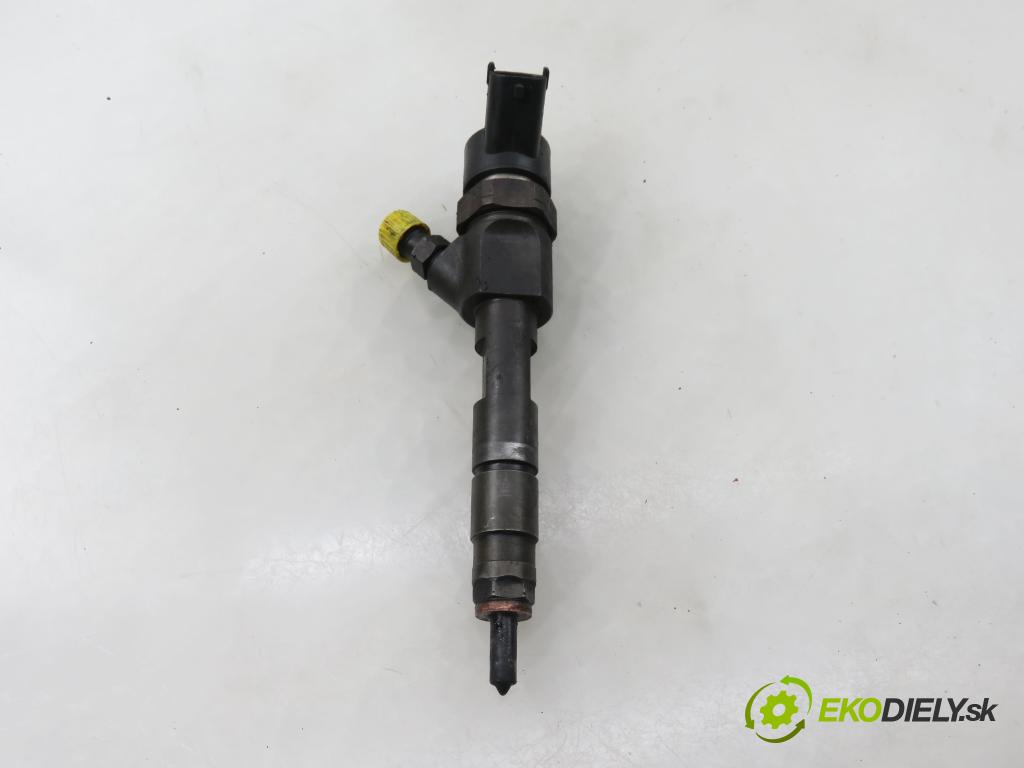 RENAULT ESPACE IV (JK0/1_) VAN 2005 85,00 1.9 dCi 116 - F9Q 820 1870,00 vstrekovač 8200100272 ; 0445110110B (Vstrekovač paliva)