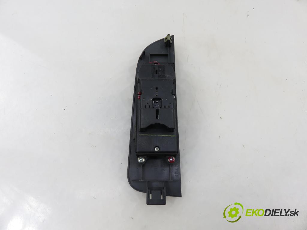 TOYOTA COROLLA Liftback (_E11_) LIFTBACK 2000 71,00 1.4 VVTi 97 - 4ZZ-FE 1398,00 Panel ovládania okien