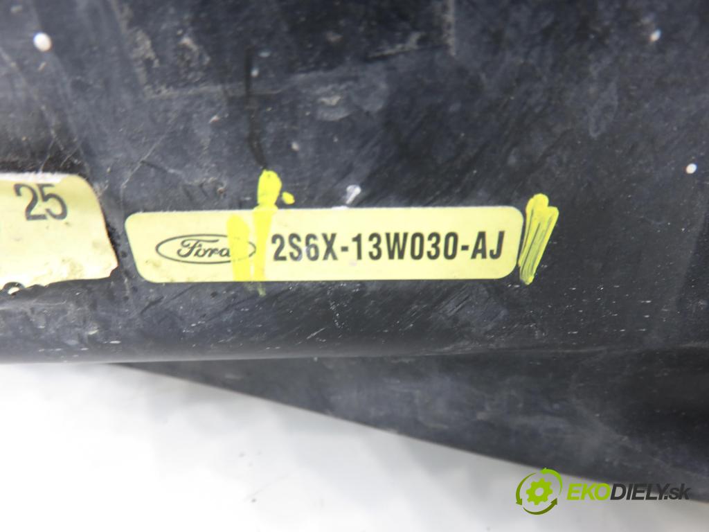 FORD FIESTA V (JH_, JD_) HB 2004 50,00 1.4 TDCi 68 - F6JB 1399,00 Svetlo LP 2S6X13W030AJ