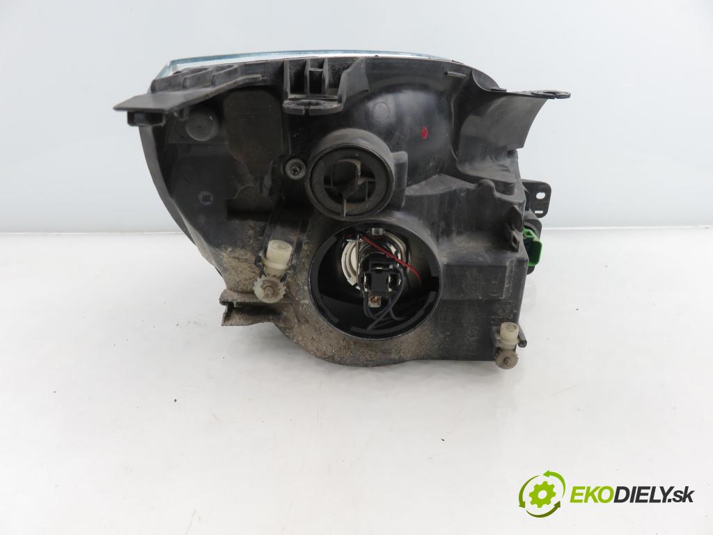 FORD FIESTA V (JH_, JD_) HB 2004 50,00 1.4 TDCi 68 - F6JB 1399,00 Svetlo LP 2S6X13W030AJ